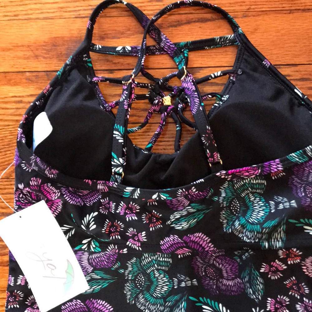 🌺 PLAYA SWIM BLACK FLORIST SMALL BATHING SUIT 🌺 - Picture 3 of 7